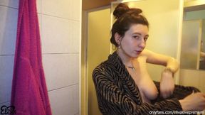 Tease on Cam in the Shower