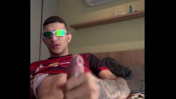 MALOCA PAUZUDO QUERENDO UMA PUTINHA PRA GOZAR DENTRO