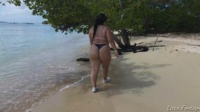 BLOWJOB ON THE BEACH - Public adoration