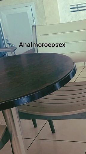 A Café Cleaner Fell in Love with a Customer… the Ending Changed Everything