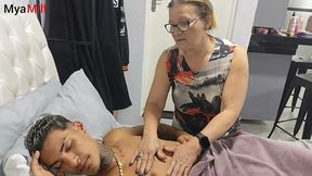 jovem mandrake fodendo a avo do seu melhor amigo