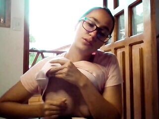 hawt girl was bored and plays with a gift that her stepbrother gave her