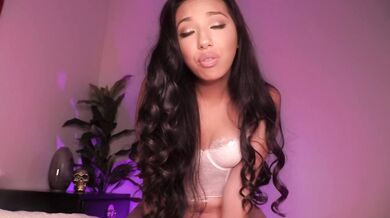 Jennifer The Findom Empress Chokes Wallet For Her Brunette Feet