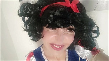 harley quinn, Snow White, nerd Lum...all giantesses and all ready to devour you