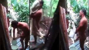 pedreiro pirocudo tomando banho se exibindo pra mim