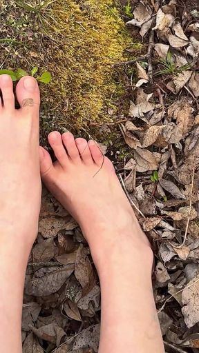 Barefoot Walk in the Forest - Foot Fetish - Bare Feet!