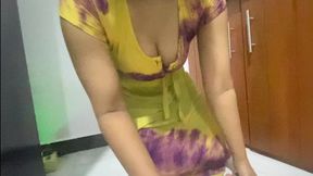 Inadian maid Aunty honest work