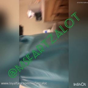 Coworker walks in while I drop a bomb 🥴