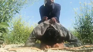 Bareback, desi, old &amp; young, daddy – amateur jonge Aziatische homohoeren met grote piemels die anaal seks hebben