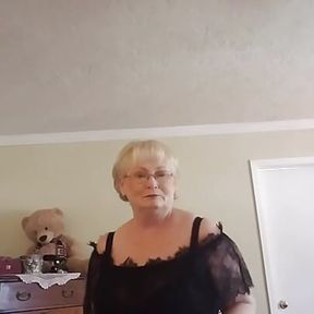 Granny Gilf Shaking Her Ass And Dancing The Night Away