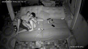 pequei minha mulher me traindo com meu irmao pela camera secreta q eu estalei
