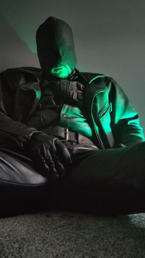 Full leather creaking and rubbing