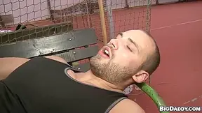 Serve That Ass In Public!