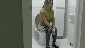 You can hear loud splashes as my lovely bum releases big brown loads WMV FULL HD 1080p