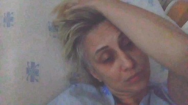 Estou esperando o meu médico de madrugada com a buceta bem molhada Stella Still Completo