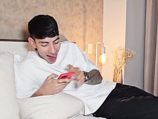 From Sinless Hotty on Instagram to Porn Actress, I Still Can't Make no doubt of It - Esteban Gamboa & Andrea Castro