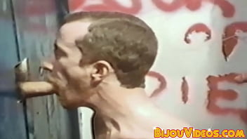 Retro glory hole cock sucking activities with muscular gays