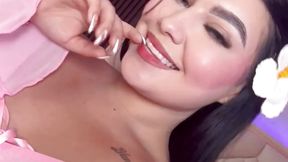 👑 BOOTY QUEEN MONDAY! 🍑 Miaa Farrel is LIVE! Your VIP seat is waiting! 💜✨