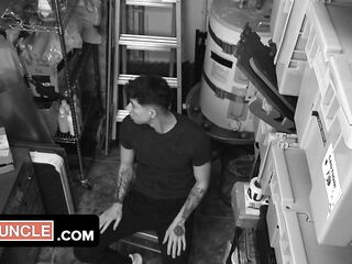 Cavity Search: If Bruce Jones is Guilty, This guy'll Screw Him - If This guy's Not, Bruce Can Pound His Butt