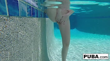 Underwater pool masturbation session with Samantha Rone