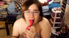 Vlog: Hilarious youtuber unboxes and tests vibrating Kegel balls