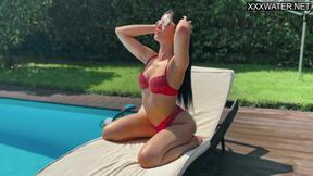 ”Hottest Latin beauty swims naked & seduces producer”