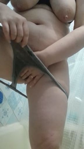 while my milk is flowing I fuck myself with a rubber dick and pee in my favorite panties