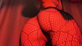 I like to tease you with my erotic outfit and fit body