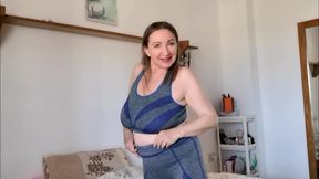 Huge Bouncing Boobs and Hairy Pussy