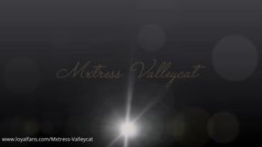 Giantess Destroys Small Town