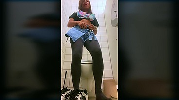 TS Angelique Monroe - Pee video