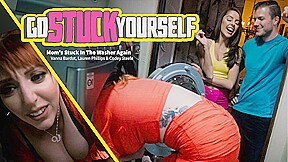 Vanna Bardot & Lauren Phillips in Step mom's Stuck In The Washer Again