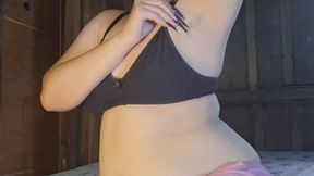 Stroking my hairy armpit while I fart