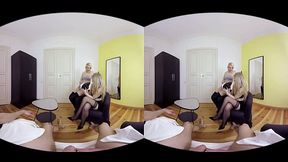 Blondes double blowjob