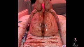 Scrubbing my snatch till it's dripping wet like a sticky sundae