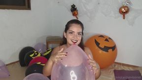 halloween with carmenlooner and a lot of balloons to pop