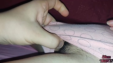 Joven chica con coño vintage