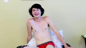 BoyCrush.com: Shaved Justin Cummings masturbating