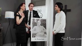 Mature GILF gives surprising handjob at public memorial