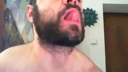 Jerking Off. Cumshots on Beard