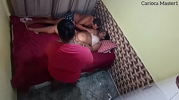 Minha cunhada veio me filmar fudendo