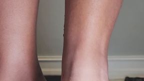 Cookie Crushing, foot crushing, Food Smashing, Food and feet