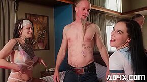 Kitty Salem & Vanessa Therock - Sexe Et Tatouages