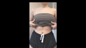 Busty girls reveals her tits - titdrop compilationv6oykcqz