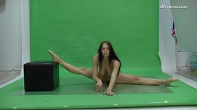 Busty brunette, flexible babe Nicole Smith