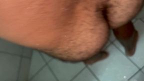 cheguei em casa o porteiro estava fodendo meu namorado