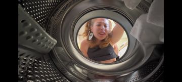 Destroying Her Pussy While She Was in the Washing Machine