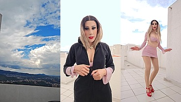 Gisaestrada walking in a blue sky