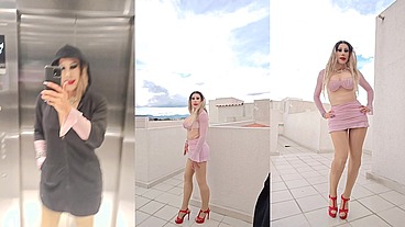 Gisaestrada walking in a blue sky