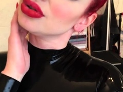 Amateur redhead Jacqueline with glasses masturbates